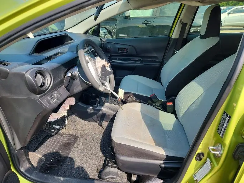 2015 TOYOTA PRIUS C ONE  