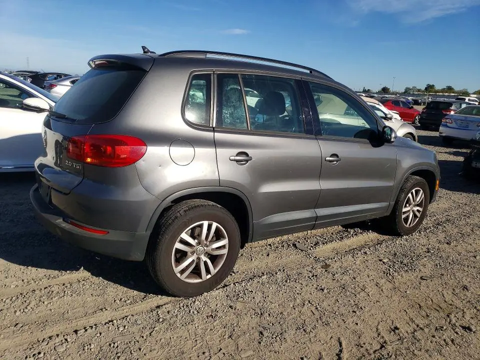 2015 VOLKSWAGEN TIGUAN S  
