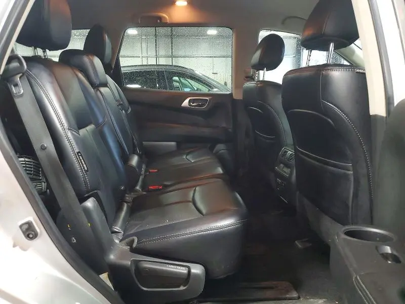2019 NISSAN PATHFINDER SL  