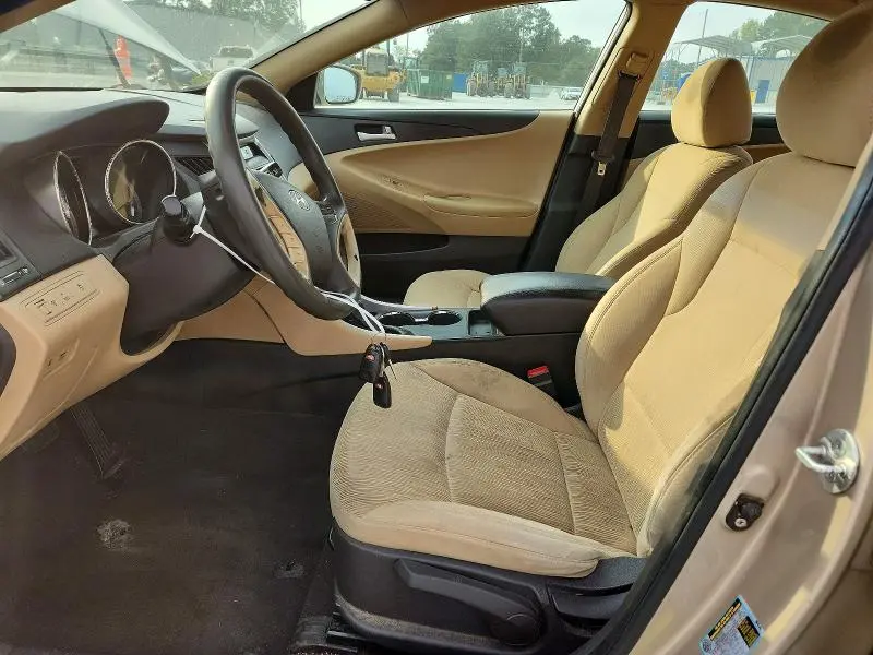 2011 HYUNDAI SONATA GLS  