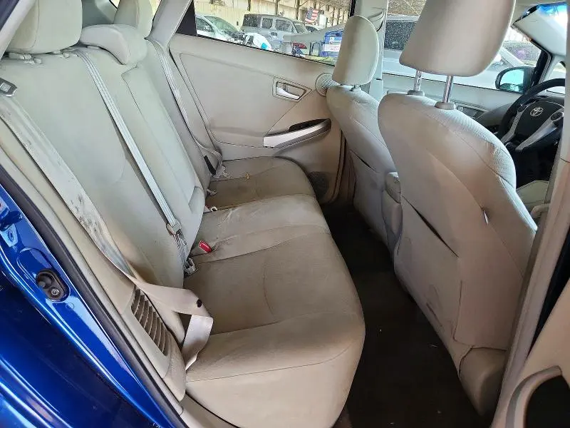 2010 TOYOTA PRIUS III  