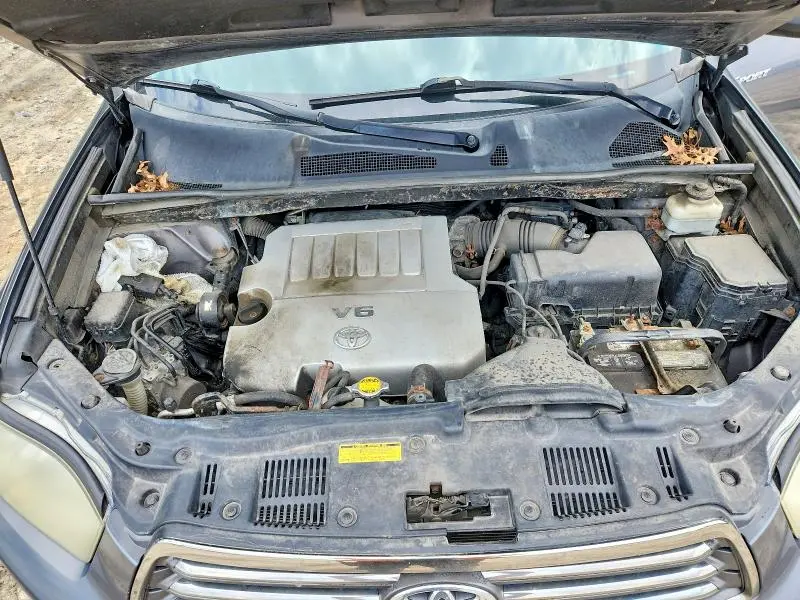2010 TOYOTA HIGHLANDER SPORT  