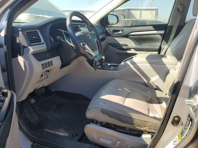 2014 TOYOTA HIGHLANDER XLE  