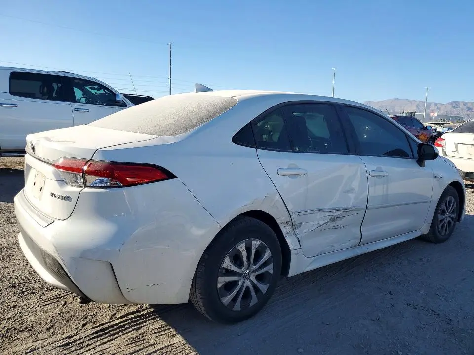 2021 TOYOTA COROLLA LE  