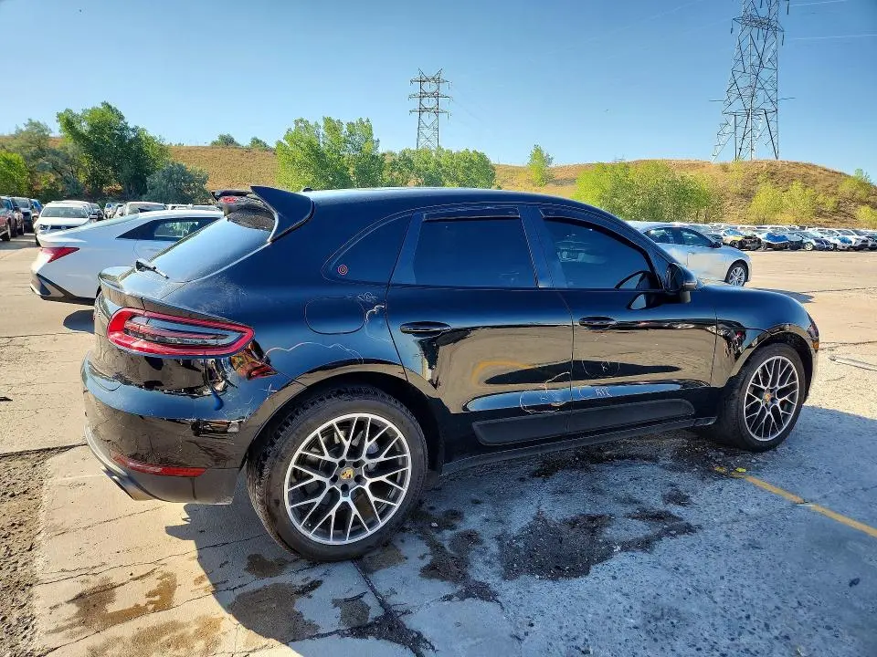 2015 PORSCHE MACAN S  