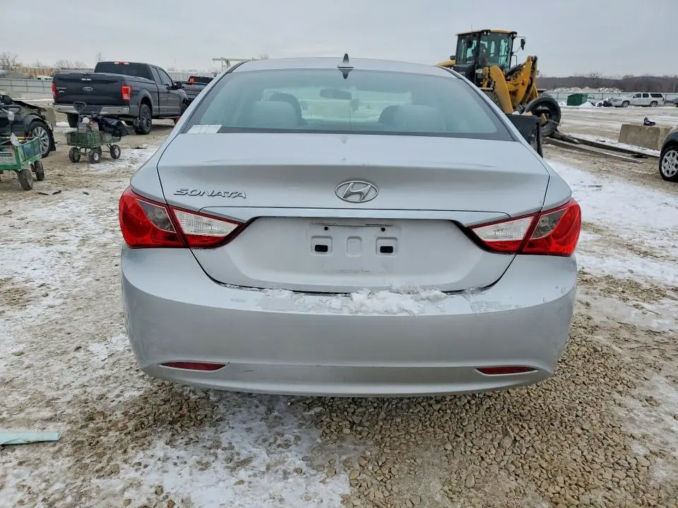 2011 HYUNDAI SONATA GLS  
