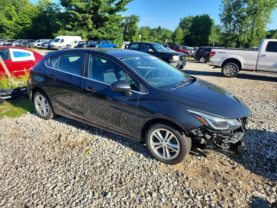 2017 CHEVROLET CRUZE LT  