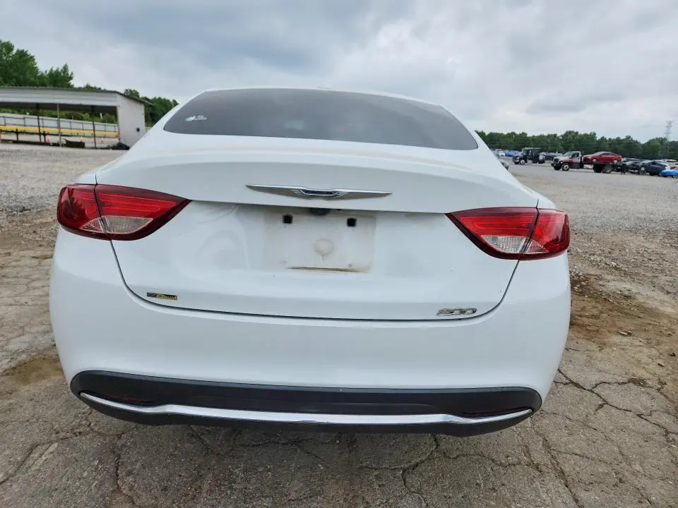 2015 CHRYSLER 200   