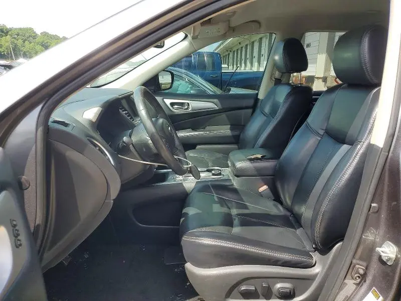 2017 NISSAN PATHFINDER SL  