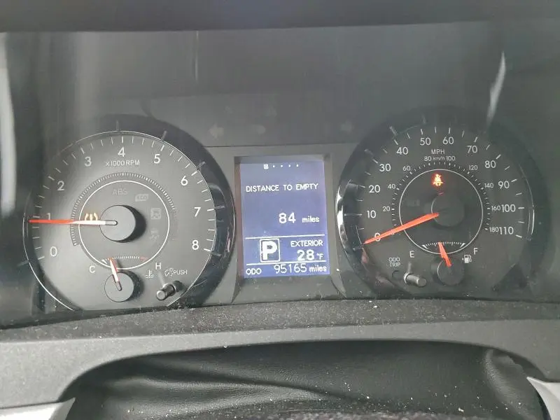 2017 TOYOTA SIENNA LE  