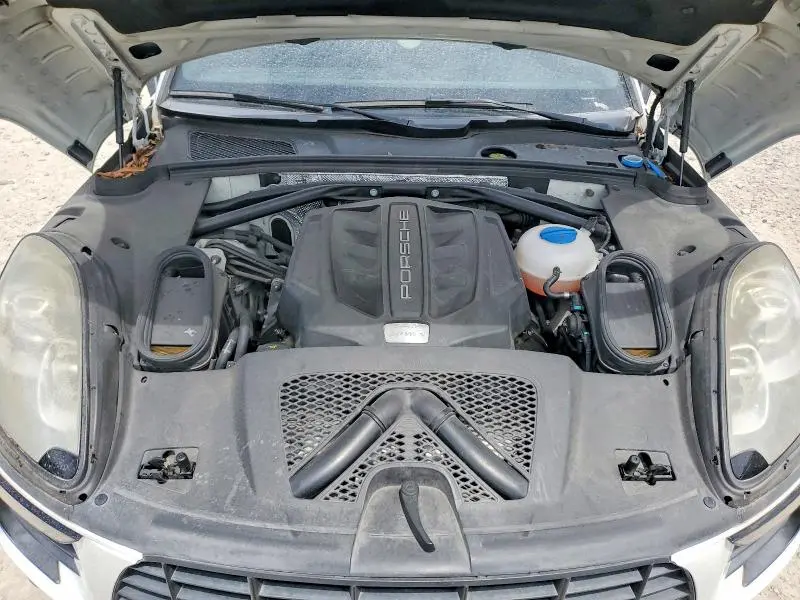 2015 PORSCHE MACAN S  