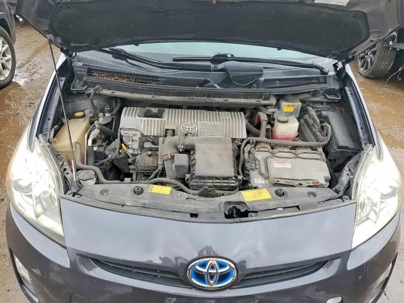 2011 TOYOTA PRIUS THREE  