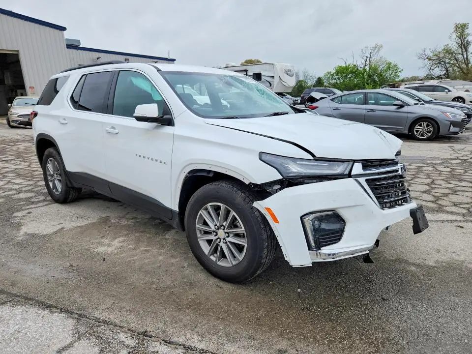 2023 CHEVROLET TRAVERSE LT  