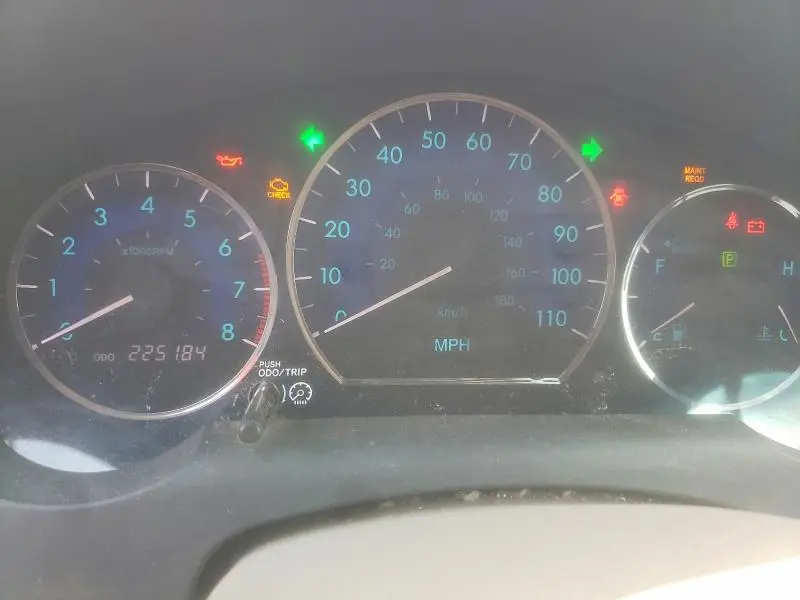 2010 TOYOTA SIENNA XLE  