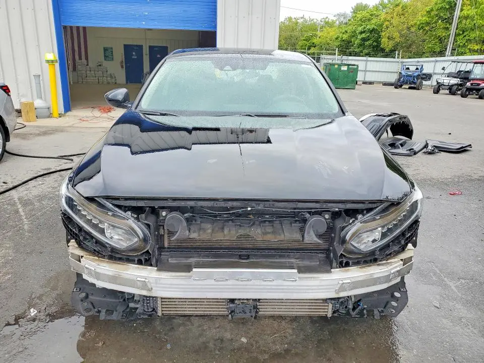 2018 HONDA ACCORD LX  