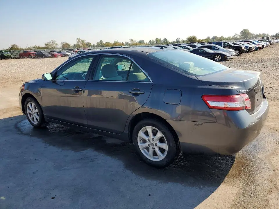 2011 TOYOTA CAMRY LE  