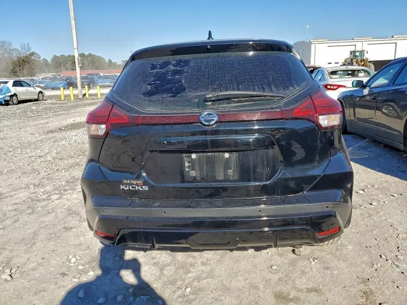 2021 NISSAN KICKS S  
