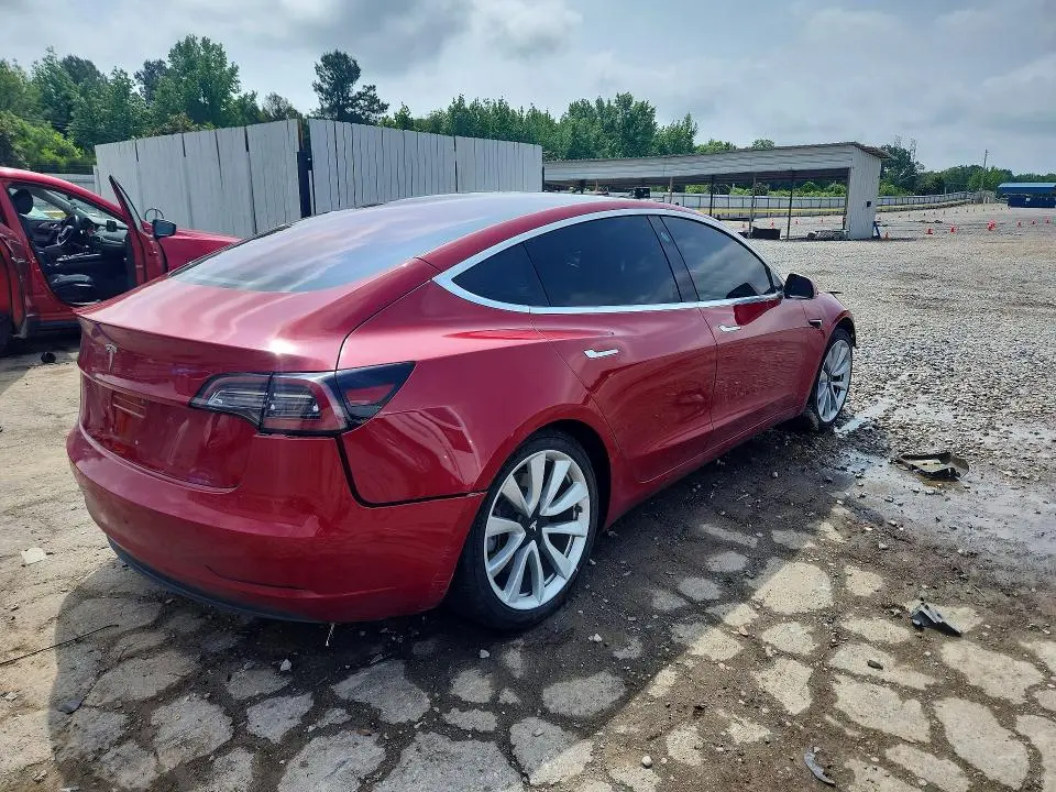 2018 TESLA MODEL 3   