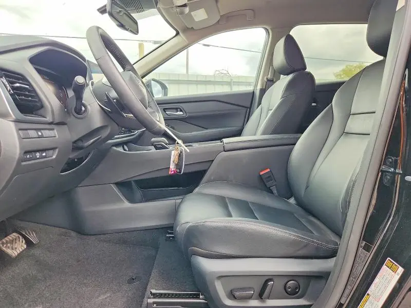 2025 NISSAN ROGUE SL  