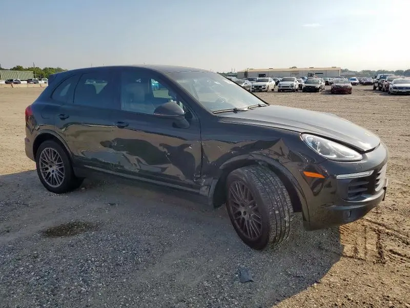2017 PORSCHE CAYENNE   