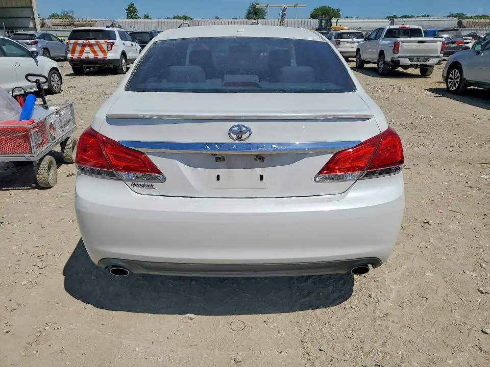 2011 TOYOTA AVALON LIMITED  