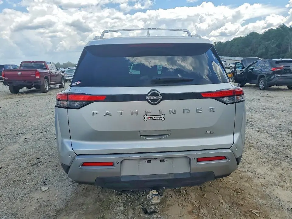 2024 NISSAN PATHFINDER SL  