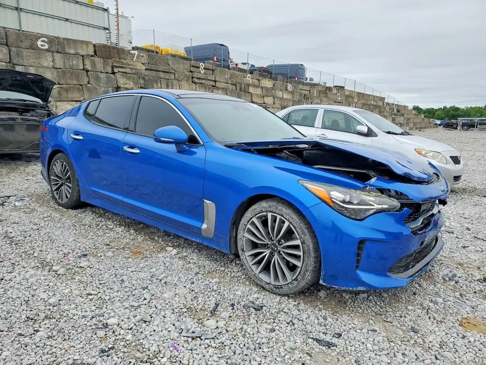 2018 KIA STINGER PREMIUM  