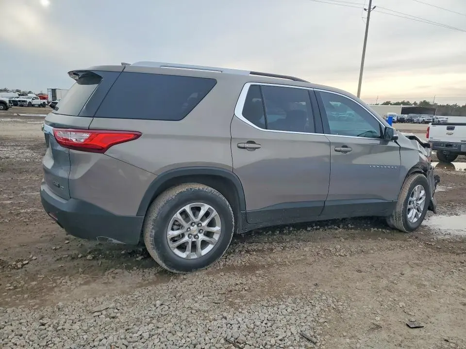 2018 CHEVROLET TRAVERSE LT  
