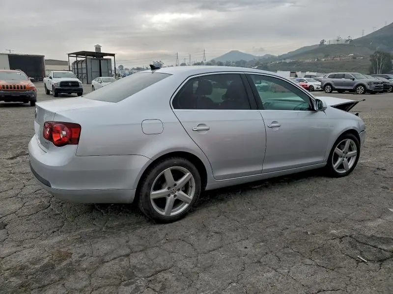 2010 VOLKSWAGEN JETTA TDI  