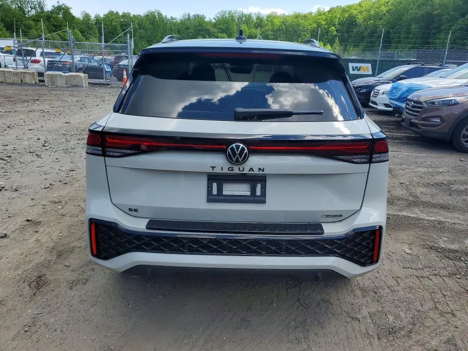 2026 VOLKSWAGEN TIGUAN SE R-LINE BLACK  