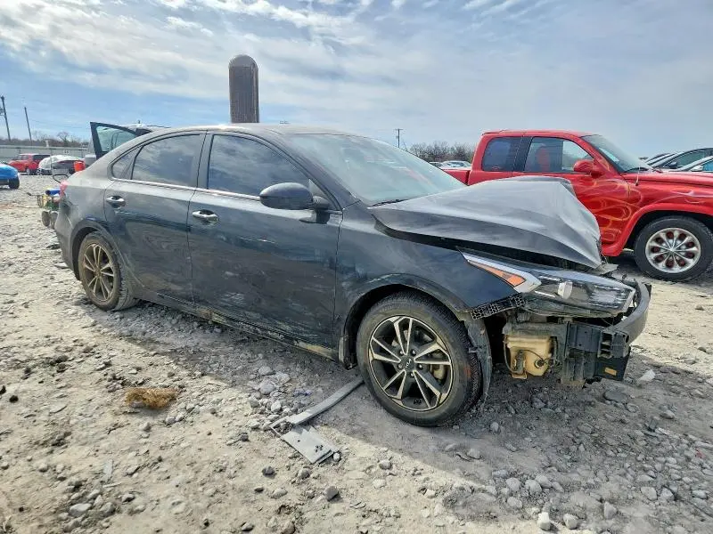 2024 KIA FORTE LX  