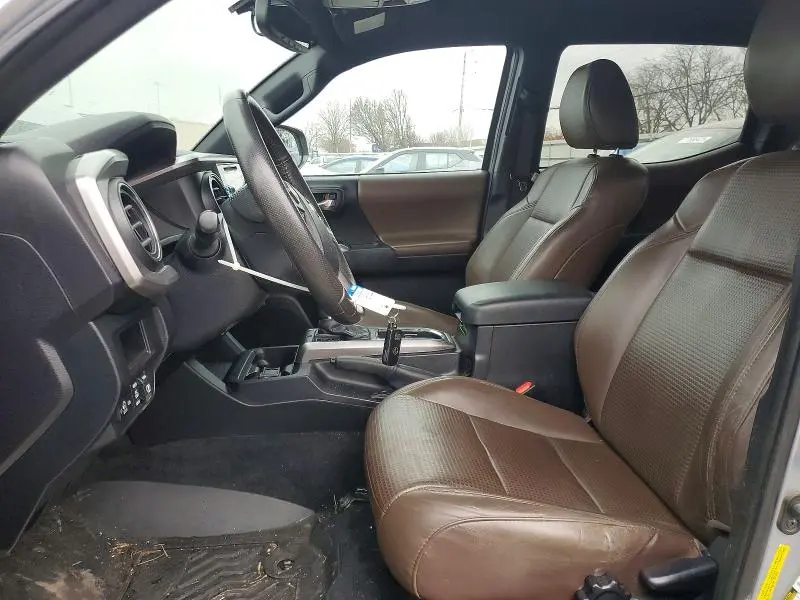 2017 TOYOTA TACOMA LIMITED  