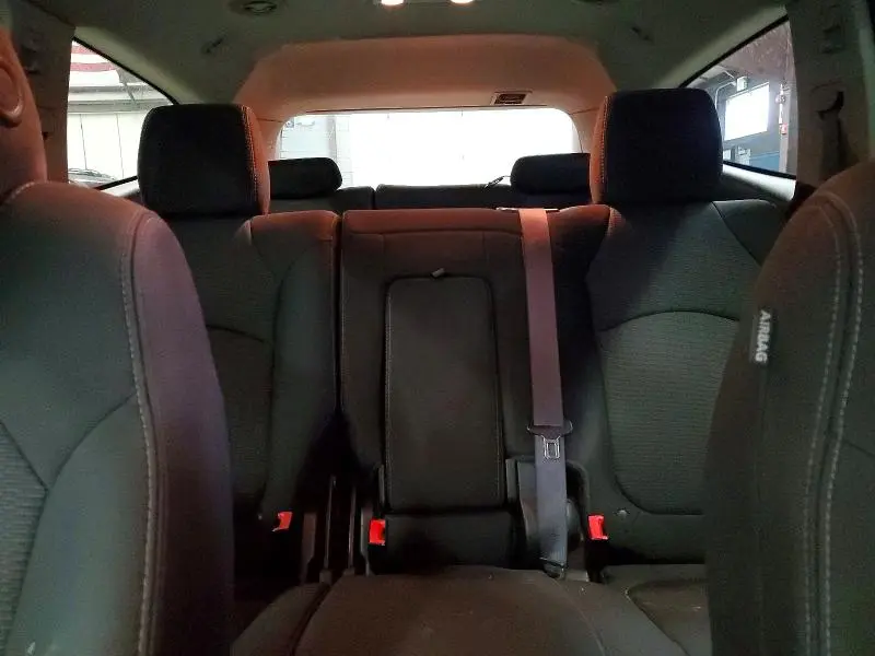 2014 CHEVROLET TRAVERSE LT  