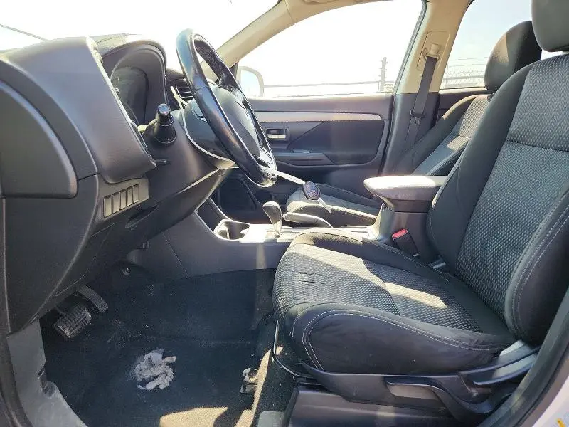 2016 MITSUBISHI OUTLANDER ES  