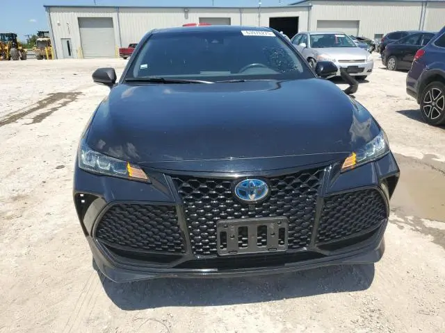 2020 TOYOTA AVALON XSE  