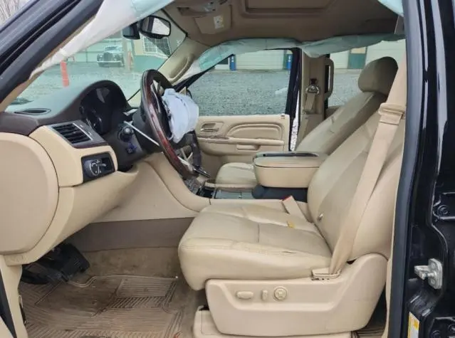 2014 CADILLAC ESCALADE LUXURY  