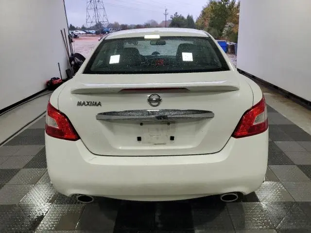 2011 NISSAN MAXIMA S  