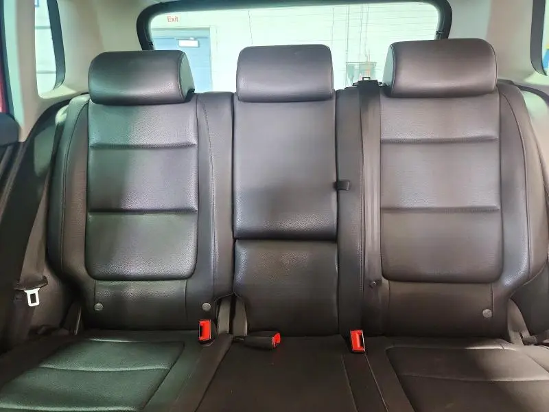 2011 VOLKSWAGEN TIGUAN S  