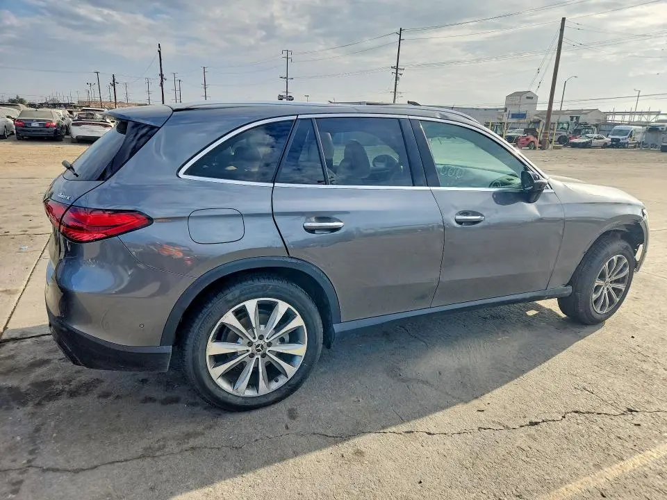 2023 MERCEDES-BENZ GLC 300 4MATIC  