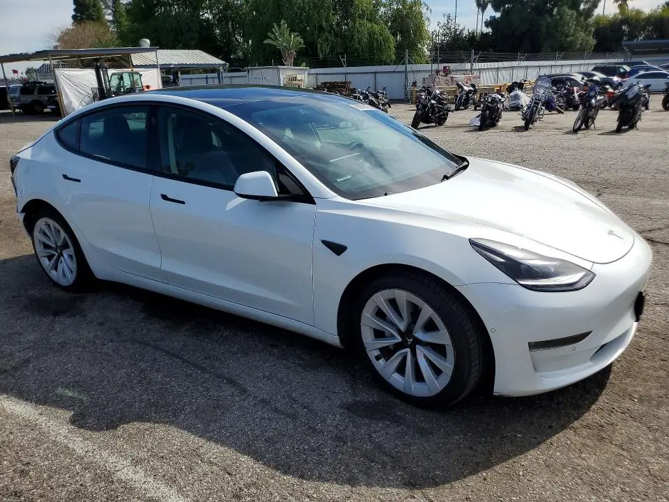 2022 TESLA MODEL 3   
