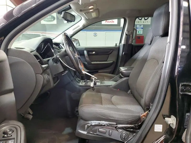 2017 CHEVROLET TRAVERSE LT  