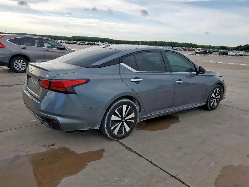 2021 NISSAN ALTIMA SV  