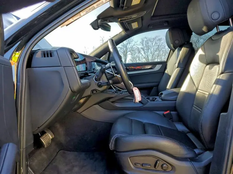 2024 PORSCHE CAYENNE S  