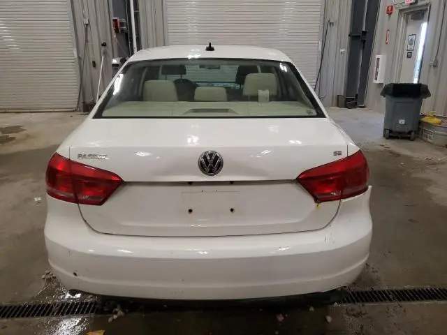 2013 VOLKSWAGEN PASSAT SE  