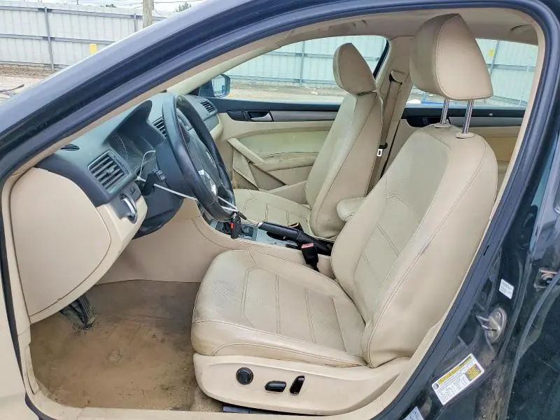 2014 VOLKSWAGEN PASSAT SE  