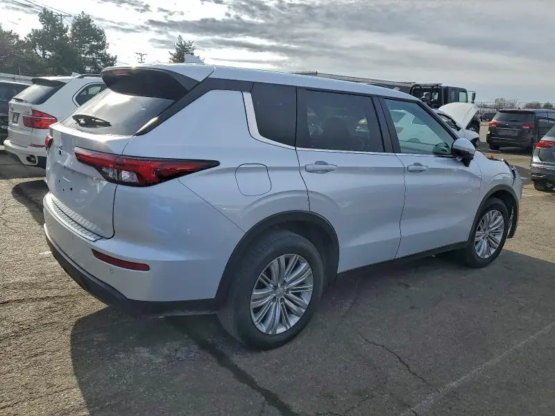 2024 MITSUBISHI OUTLANDER ES  