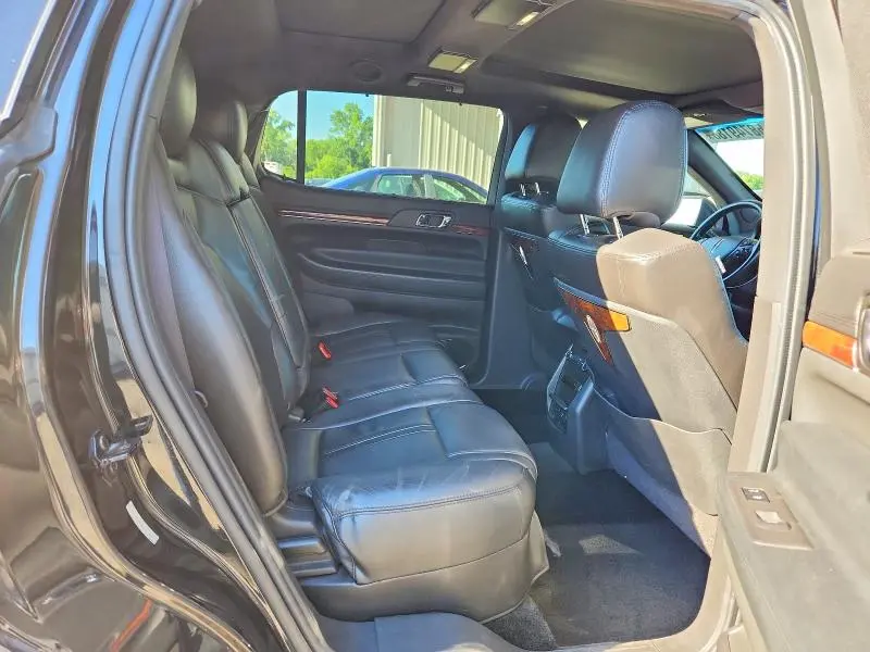 2014 LINCOLN MKT   