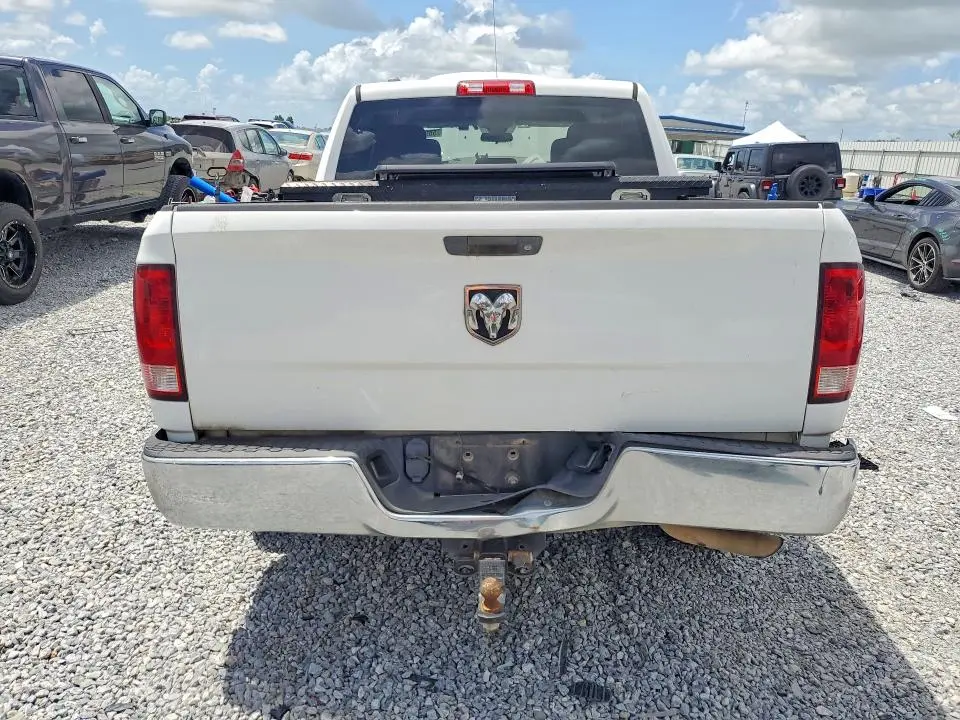 2013 RAM 1500 ST  