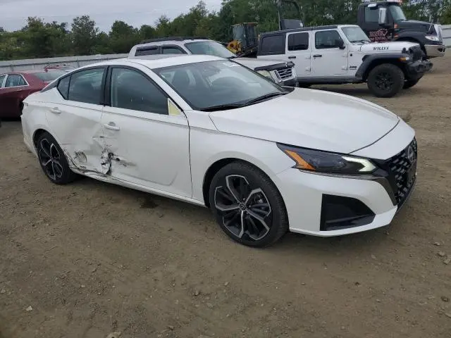 2025 NISSAN ALTIMA SR  