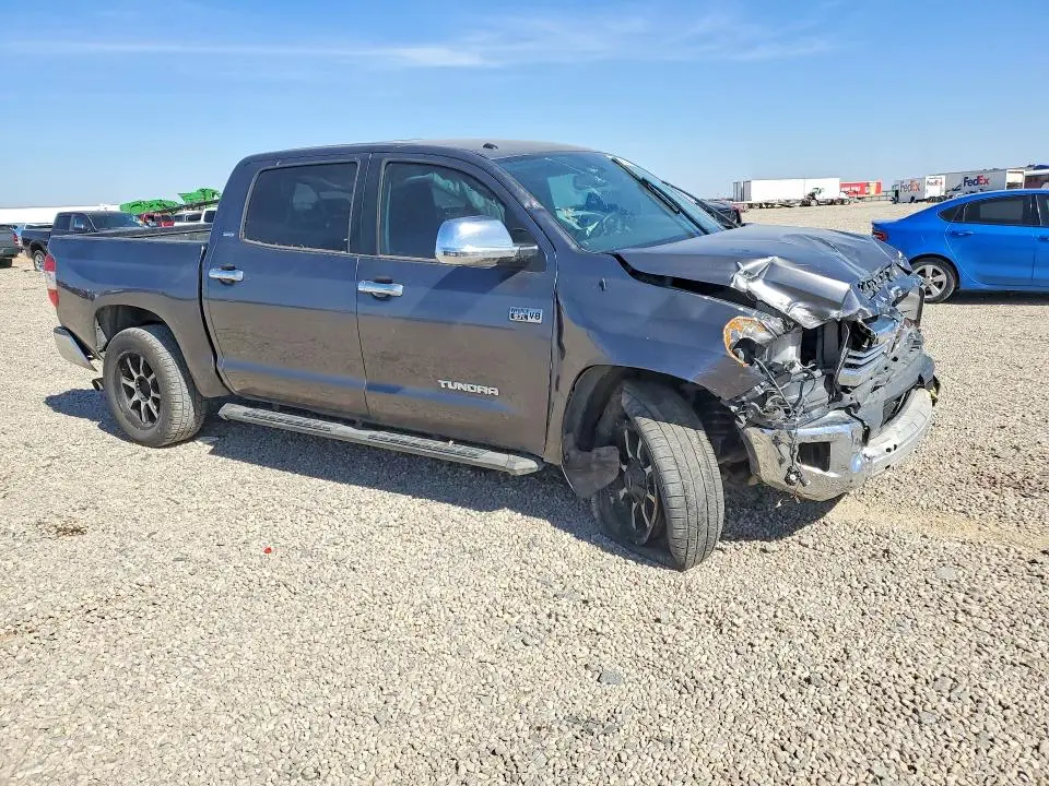 2017 TOYOTA TUNDRA SR5  
